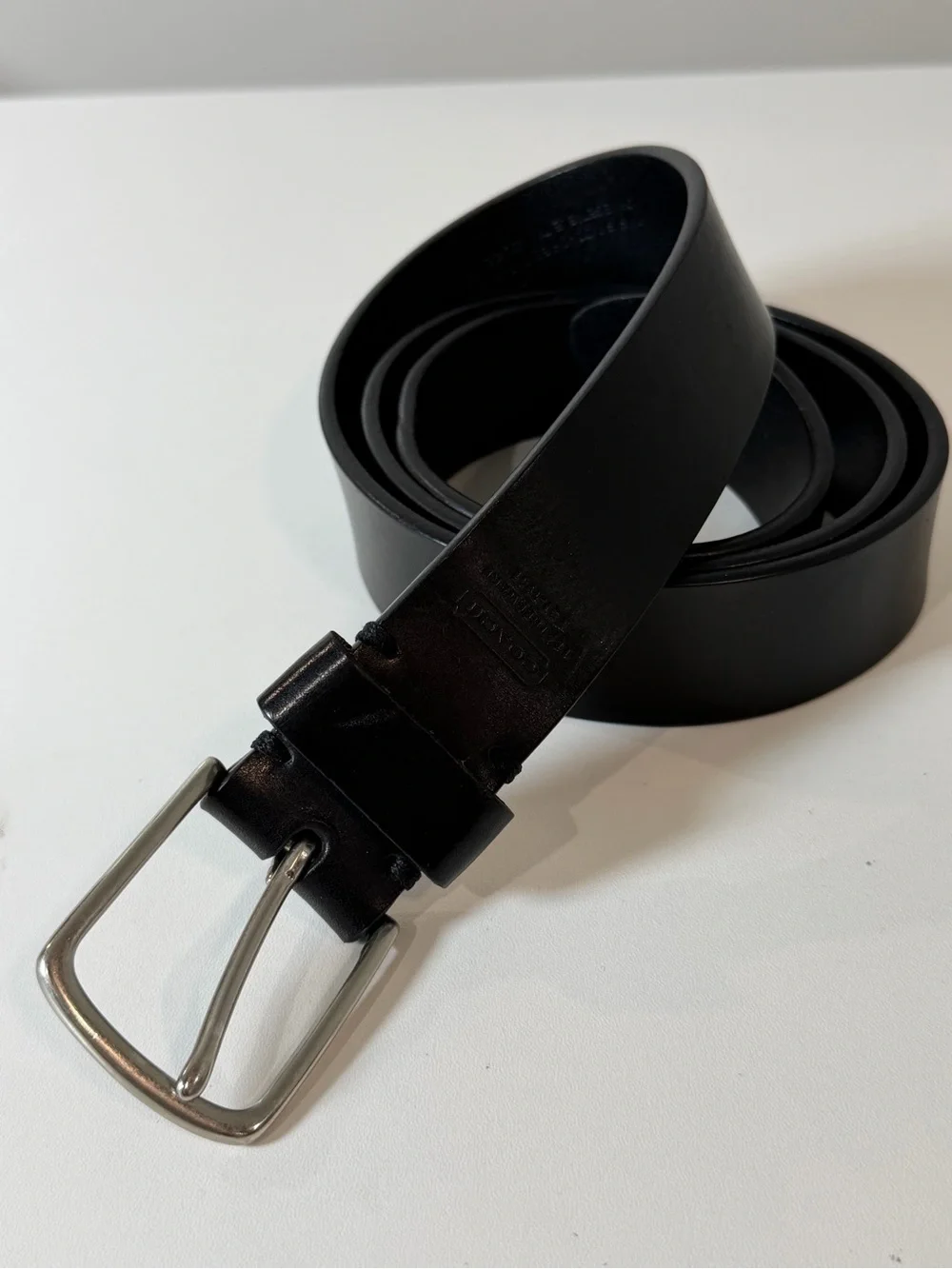 Coach Size 42 Men's Classic Black Genuine Leather Belt with Silver Buckle